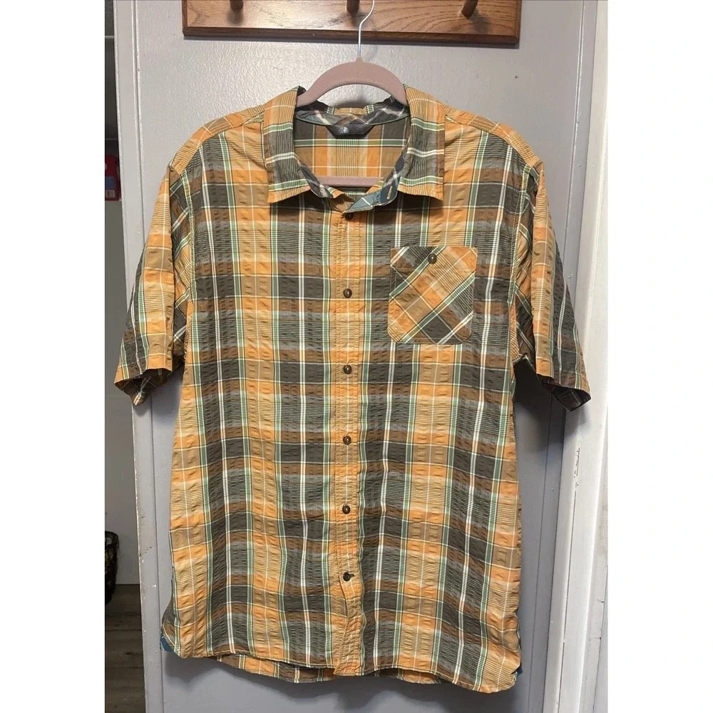 The North Face Men's Short Sleeved Plaid Button Up Shirt With Pocket XL yellow